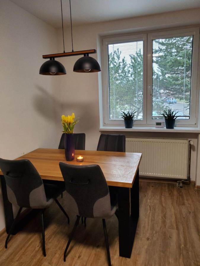 Novy Apartman Eva Jičín Esterno foto