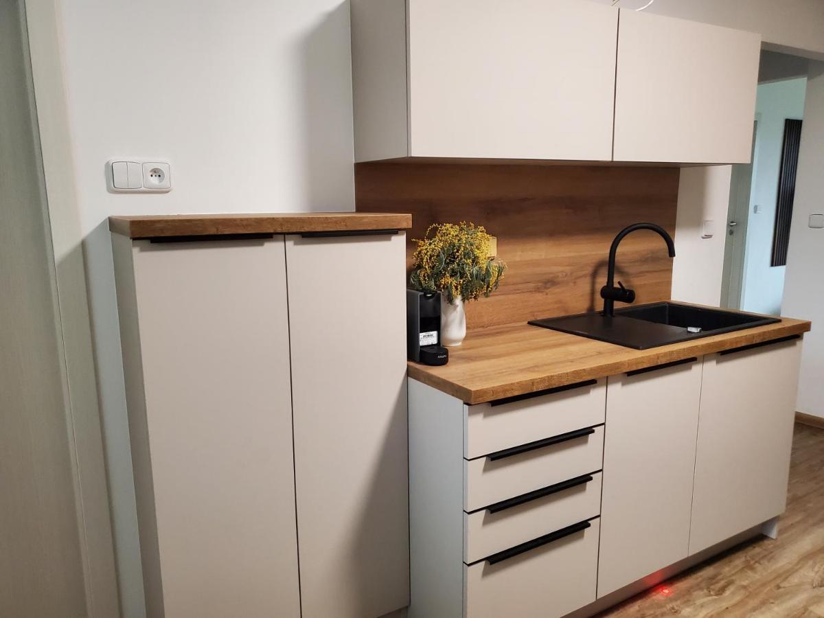 Novy Apartman Eva Jičín Esterno foto
